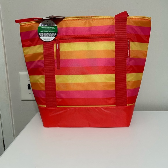 New Insulated Tote - Picture 10 of 11